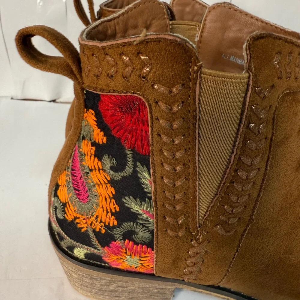Tiara Los Angeles faux Brown Suede Ankle Boots. Floral embroidery back. Slip on - Picture 5 of 8